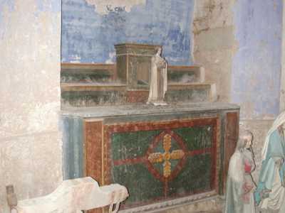 ...c'era un altare in pietra...
